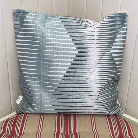 NWT Williams Sonoma All Over Geo Pillow Cover - Picture 2 of 10